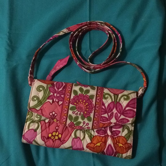 Vera Bradley wallet. - Picture 1 of 3
